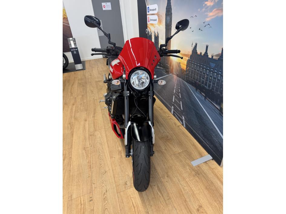 YAMAHA XSR 900