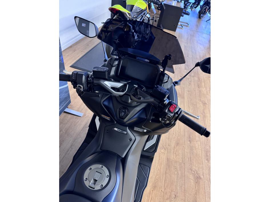 YAMAHA XP T-MAX 560