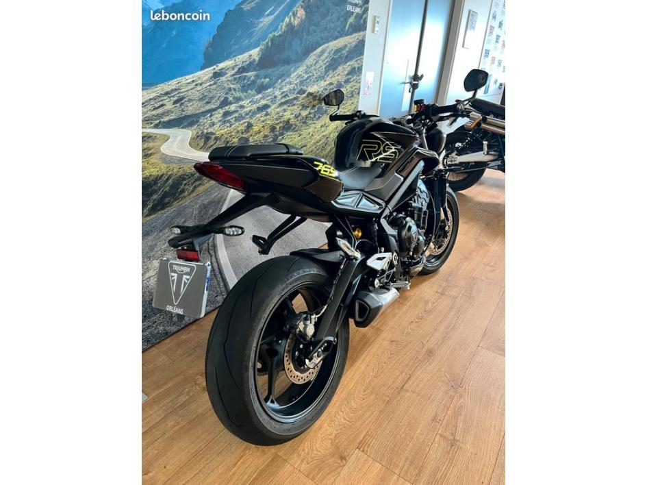 TRIUMPH STREET TRIPLE 765 RS
