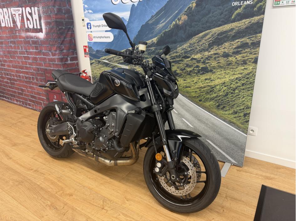 YAMAHA MT-09