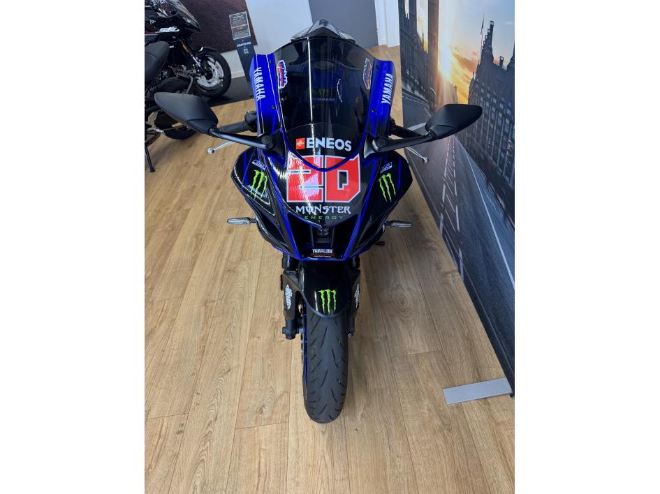 YAMAHA YZF-R7