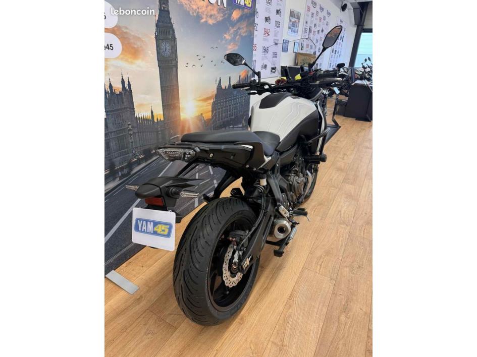 YAMAHA TRACER 7 full