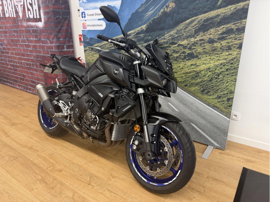 YAMAHA MT-10